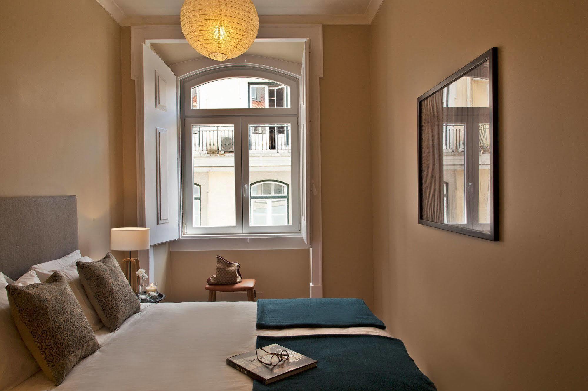 Lisbon Five Stars Apartments Sao Juliao 72 Exteriör bild